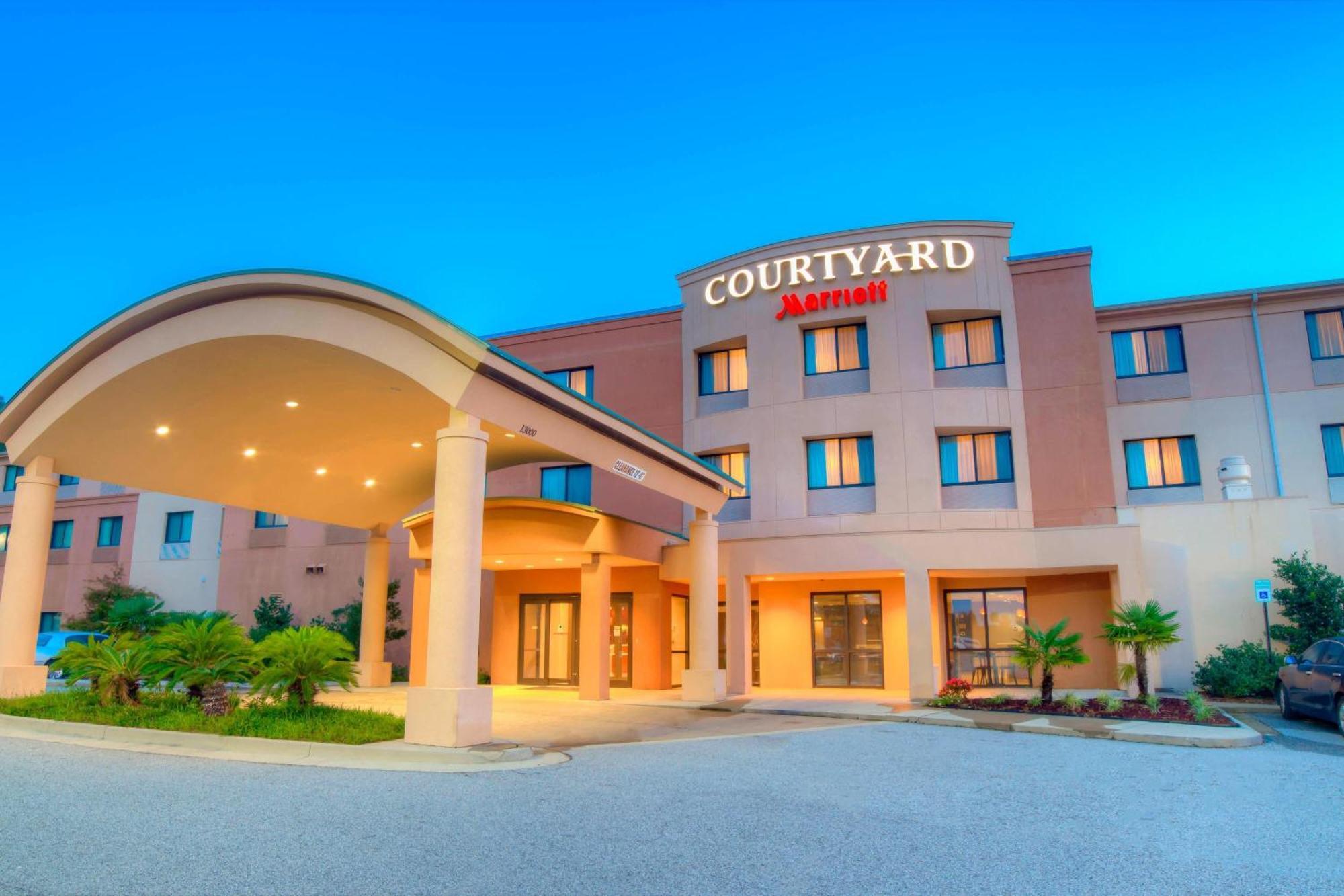 คอร์ตยาร์ด โมบิล ดาฟเน/อีสเทิร์นชอร์ Hotel สแปนิชฟอร์ท ภายนอก รูปภาพ